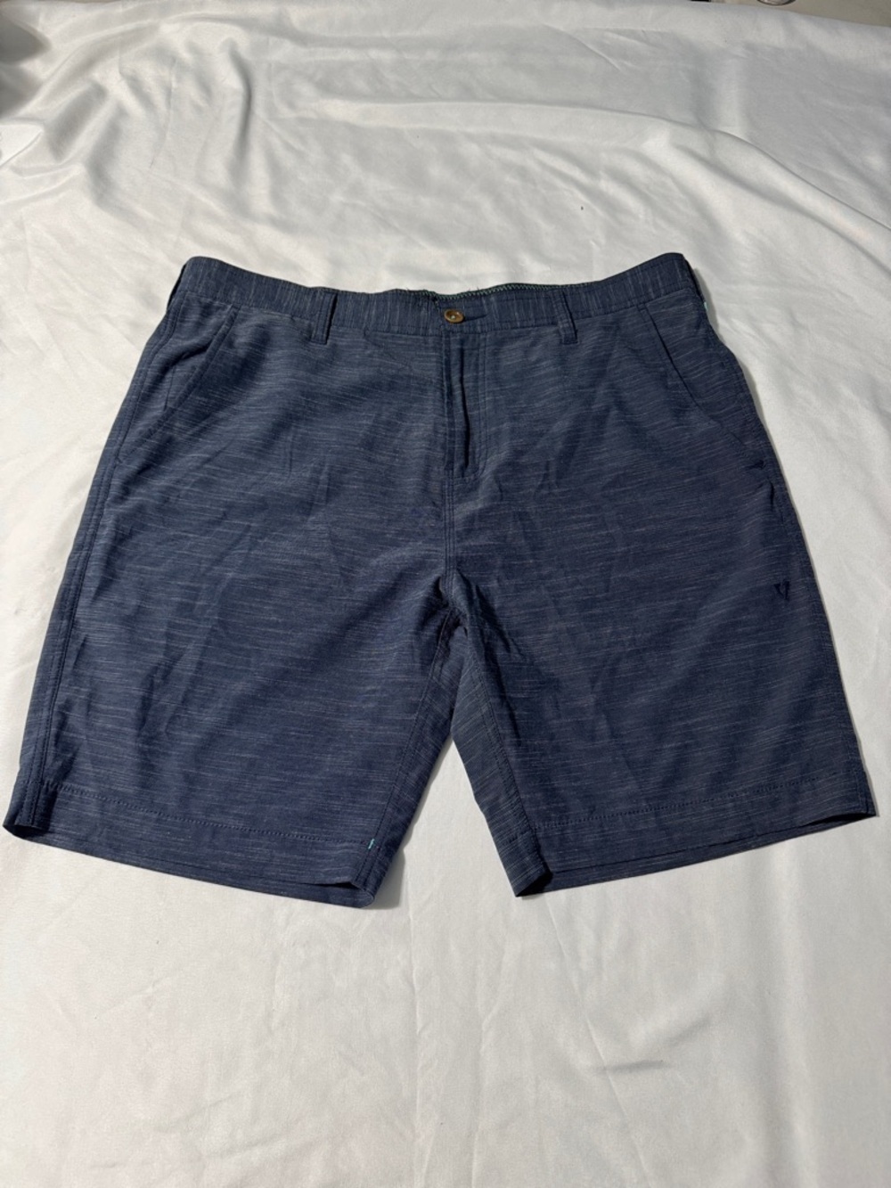 Vissla Men’s Navy Shorts – Size 36 Coatal Beach Minimalist Summer Vacation Surf